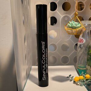 Sinful Colors Diva Lash Color Mascara in 1095 Fantas-Eyes